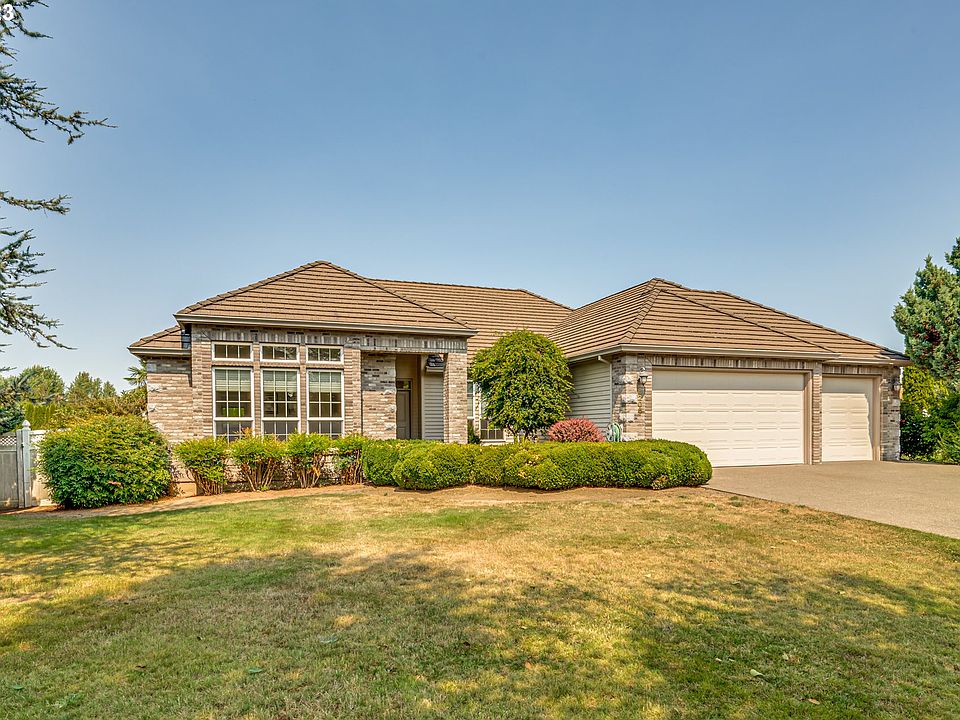 1st image of 8206 NE 181st Ct
