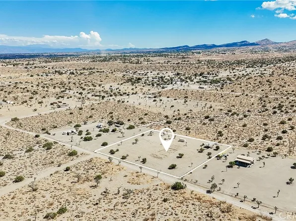 3375 Solano Rd, Phelan, CA 92371