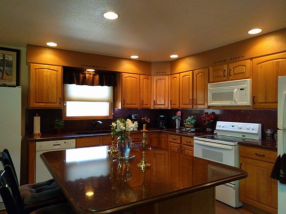 upgraded quartz countertops