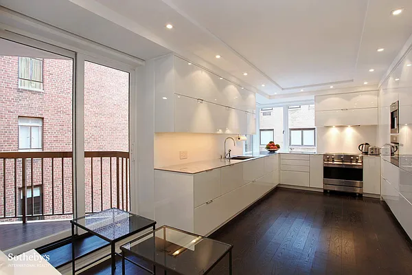 Sold by Sotheby's International Realty | media 21