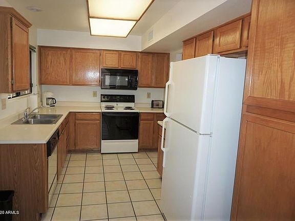 4th image of 19922 N 146th Way