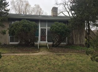 2170 New Willow Rd, Northfield, IL 60093