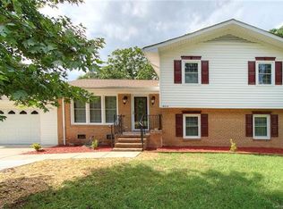 853 Log Cabin Rd, Charlotte, NC 28213