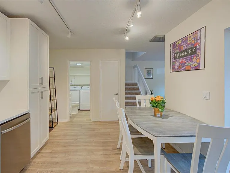 2612 2nd Ct — Photo 4