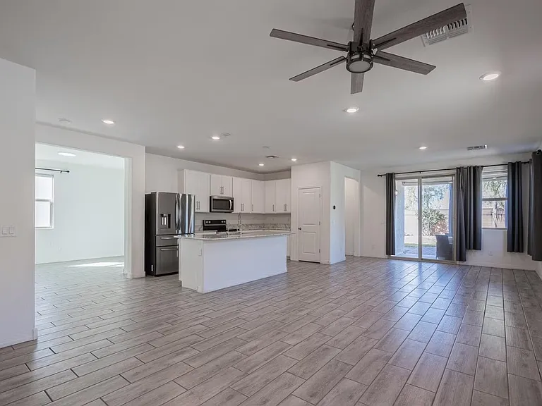 5726 S 30th Gln — Photo 7