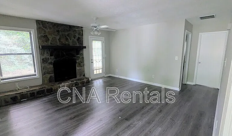 1459 N Diane Ct SE #A — Photo 2