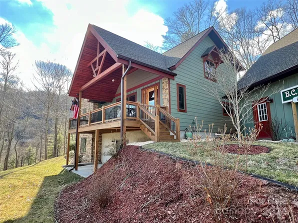 58 Flagstone Rdg, Waynesville, NC 28785