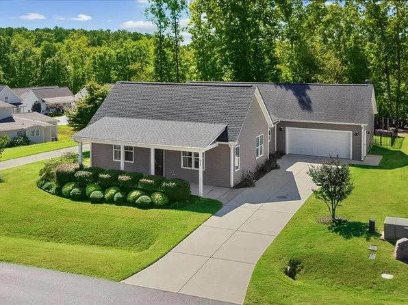 414 Ashley Woods Ct, Clayton, NC 27527