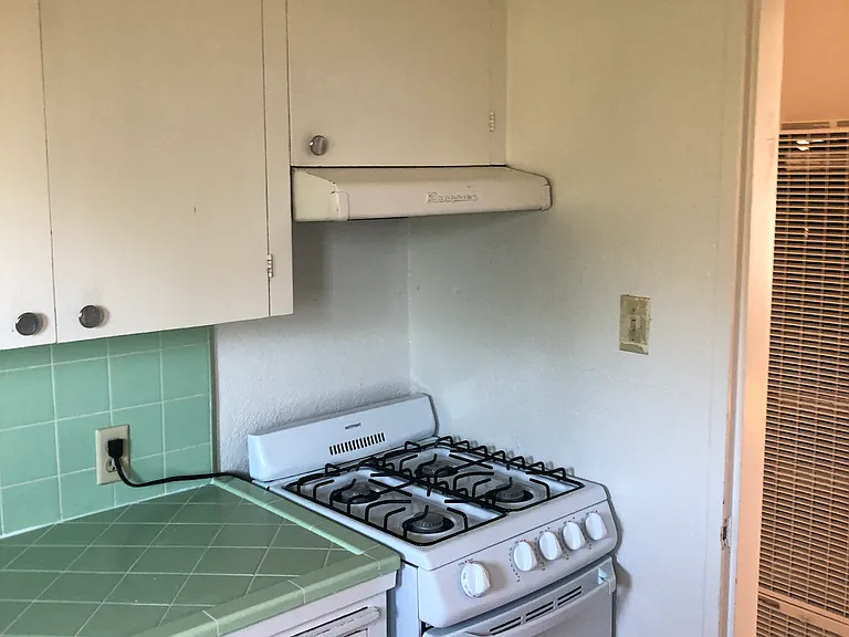 521 N Soledad St #A — Photo 8