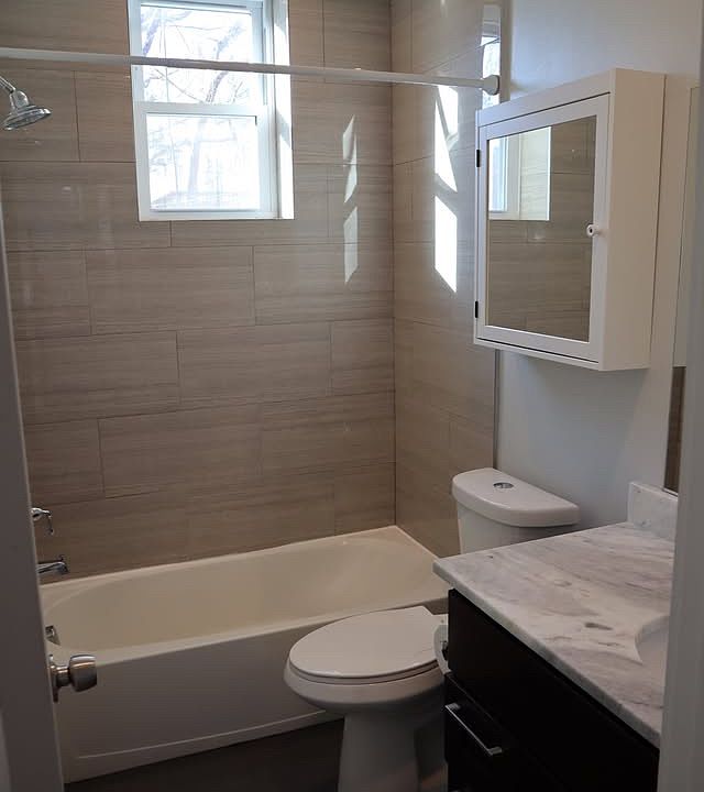 2nd image of 134 6th St NE APT 2