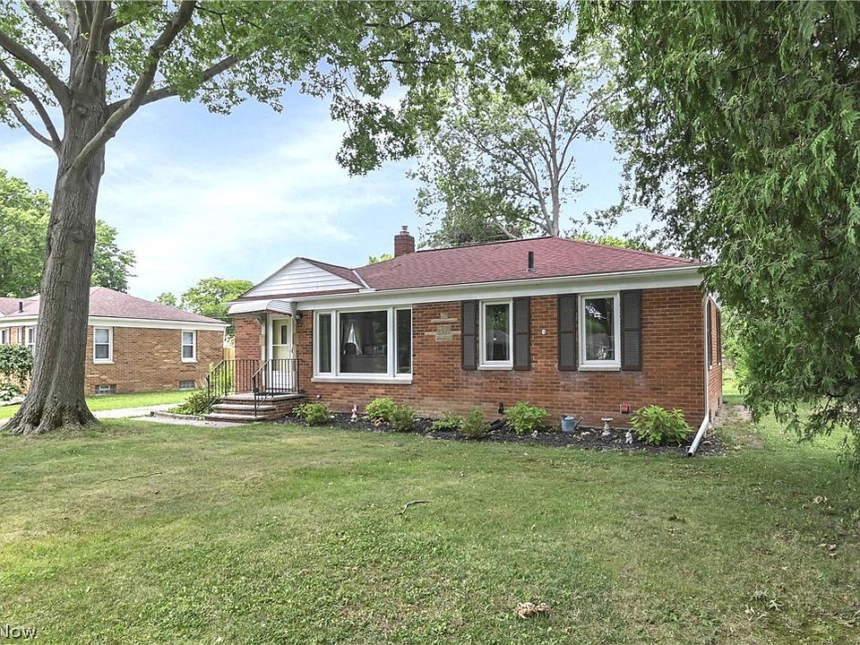 1st image of 37636 Lake Dr