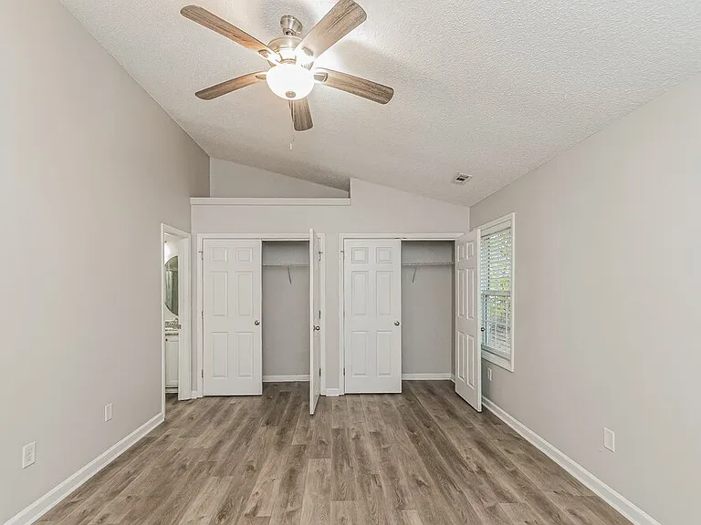 401 Three Meadows Rd — Photo 6