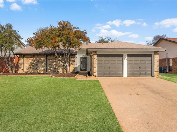 107 Springridge Ln, Euless, TX 76039