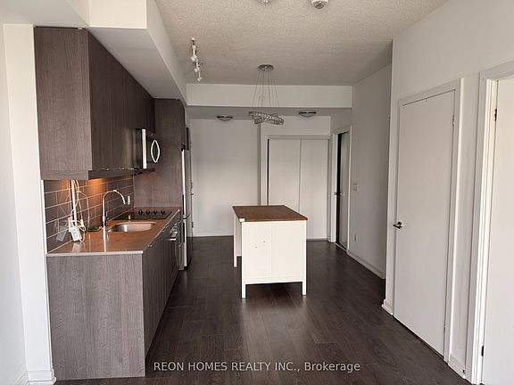 3rd image of 32 Forest Manor Rd #1401