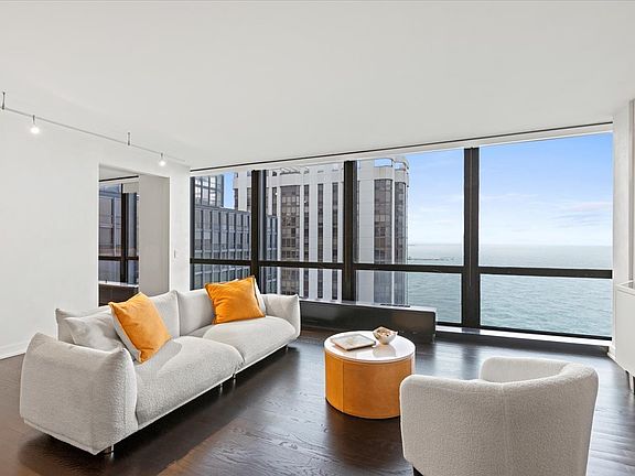 4th image of 900 N Lake Shore Dr APT 2809