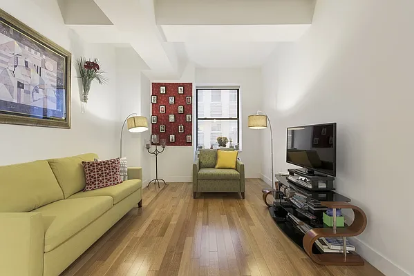 Sold by Nest Seekers International | media 2