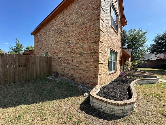 2nd image of 104 Dovehill Circle Red