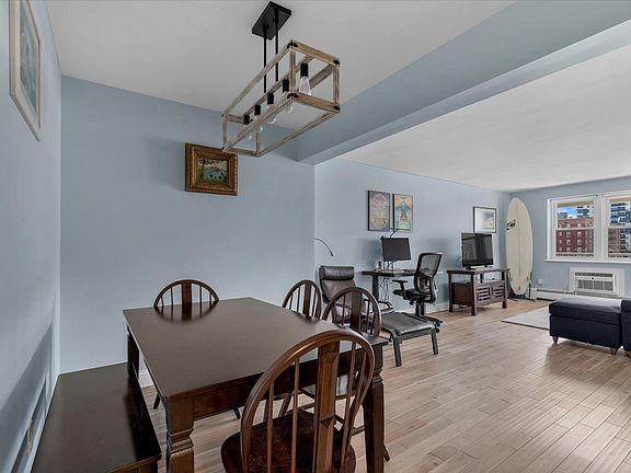 5th image of 55 Monroe Blvd 3 #3-C
