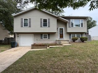 8138 Santa Fe Dr, Severn, MD 21144