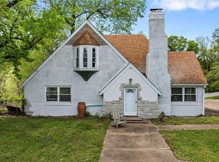 9836 Parkway Dr, Saint Louis, MO