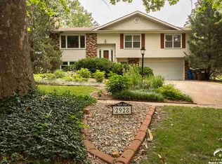 2928 Yellowstone Dr, Lawrence, KS 66047