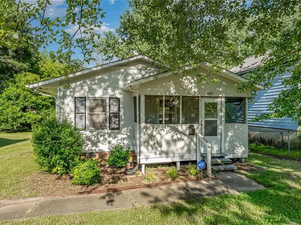 907 Dillard St, Greensboro, NC 27403