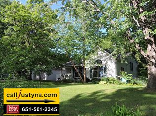 2212 Birmingham St N, Maplewood, MN 55109