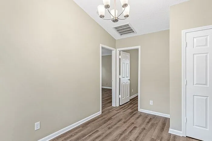 2015 Rath St — Photo 33