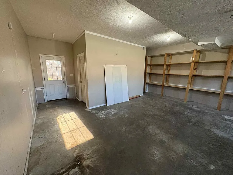1213 Chinook Cir — Photo 29