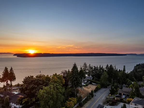 (undisclosed Address), Edmonds, WA 98026
