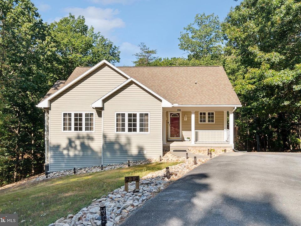 1st image of 214 Melrose Ct #300