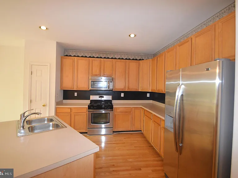 4209 Trumbo Ct — Photo 10