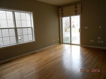 3rd image of 4861 Woodland Ave