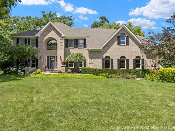 1050 Aster Ln, West Chicago, IL 60185
