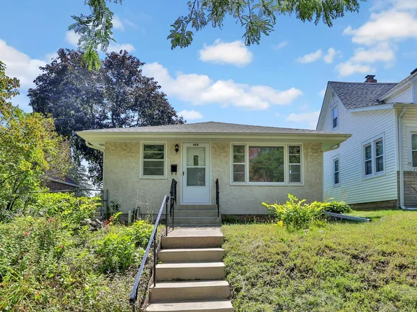 686 Cottage Ave E, Saint Paul, MN 55106