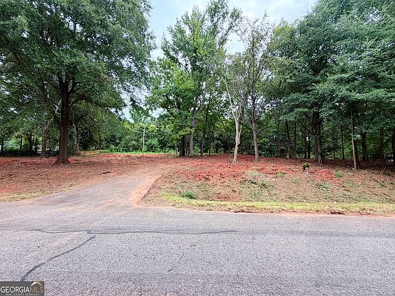 4th image of 135 Joe Carey Rd