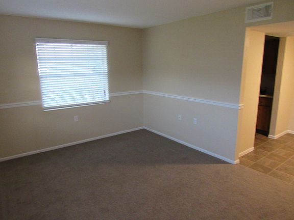 3rd image of 14 Herald Dr