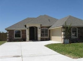 1002 S Flag St, Pharr, TX 78577