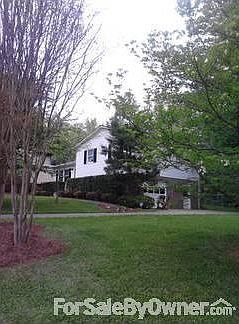 1st image of 390 Lynda St
