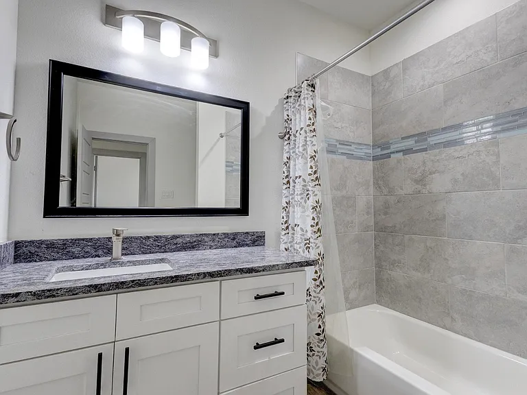 6043 Rivendell Dr — Photo 20