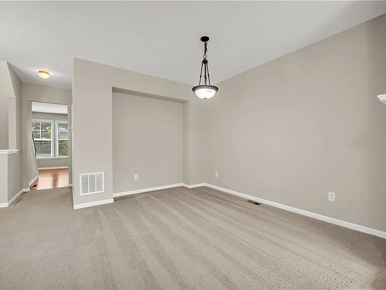 501 Grove Field Ct — Photo 25