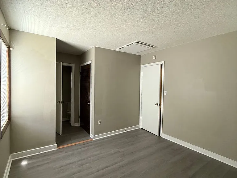 2146 Charles St #6 — Photo 9