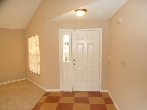 3rd image of 3265 Treetop Dr