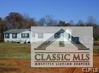 170 Willis Glen Rd, Hull, GA 30646