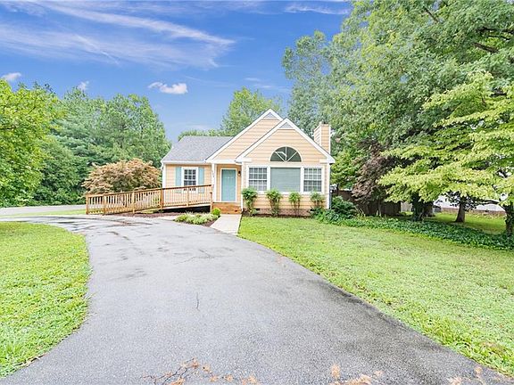 2nd image of 111 Sunny Dr