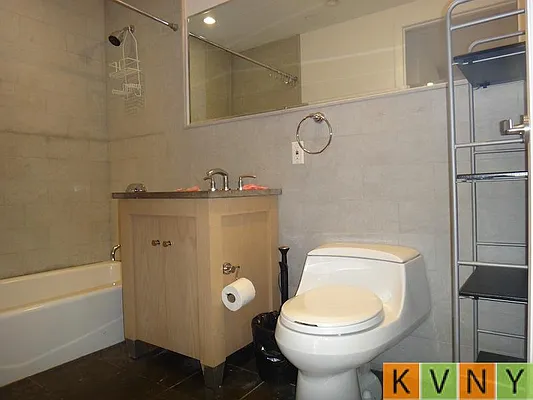 Rented by KVNY Soho | media 38