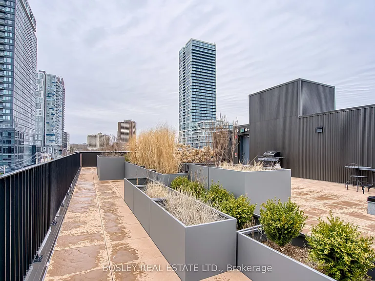 41 River St #52 — Photo 23