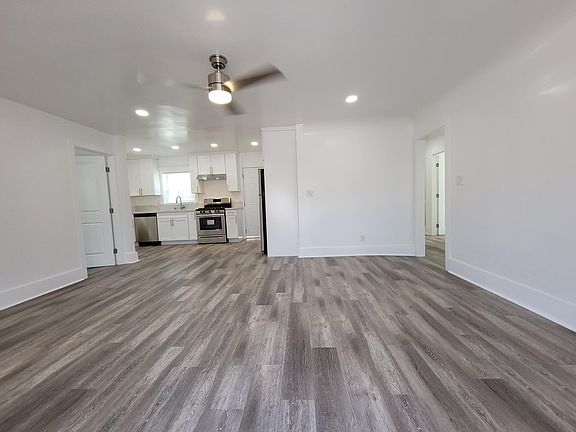 2nd image of 2997 Thorn St