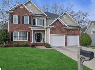 1105 Farming Creek Dr, Simpsonville, SC 29680