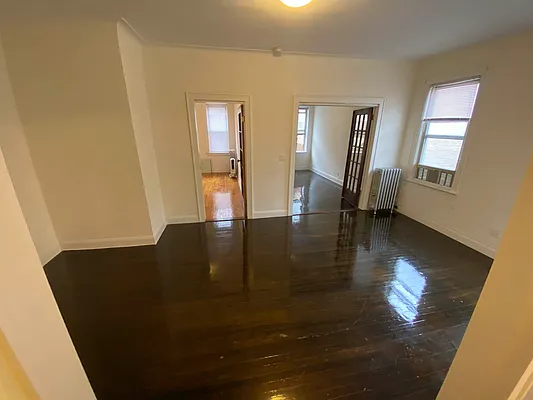 Rented by RealTegrity NY LLC | media 19